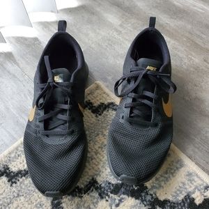 Nike Dualtone Racer Sneaker